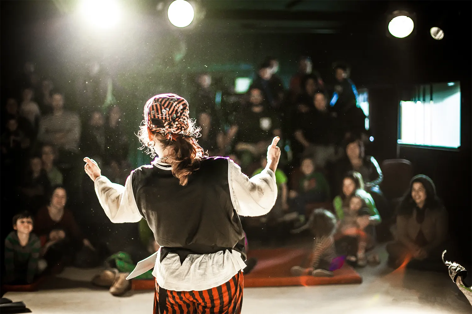 Spectacle_10 - Les Compotes en Scène ! la compagnie de théâtre créative.